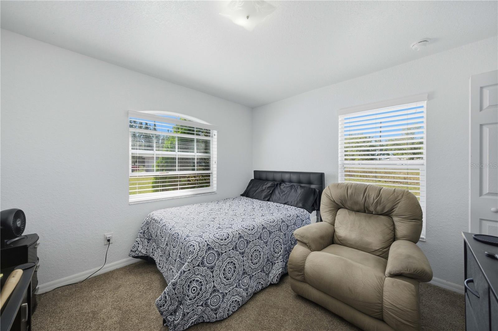 8 OAK RUN COURT, Ocala, FL 34472