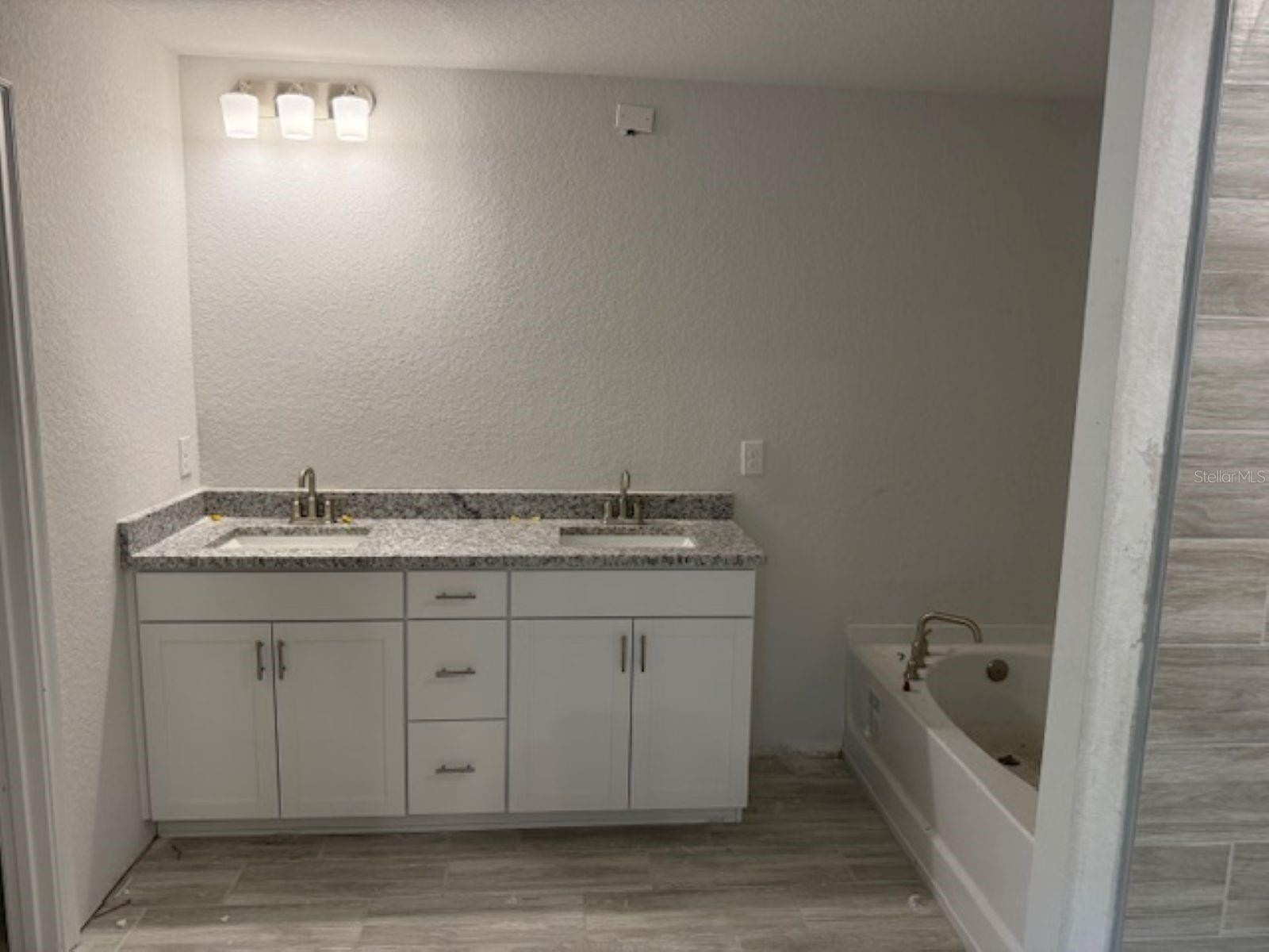 Similar home with same floor plan. Colors and options may vary.