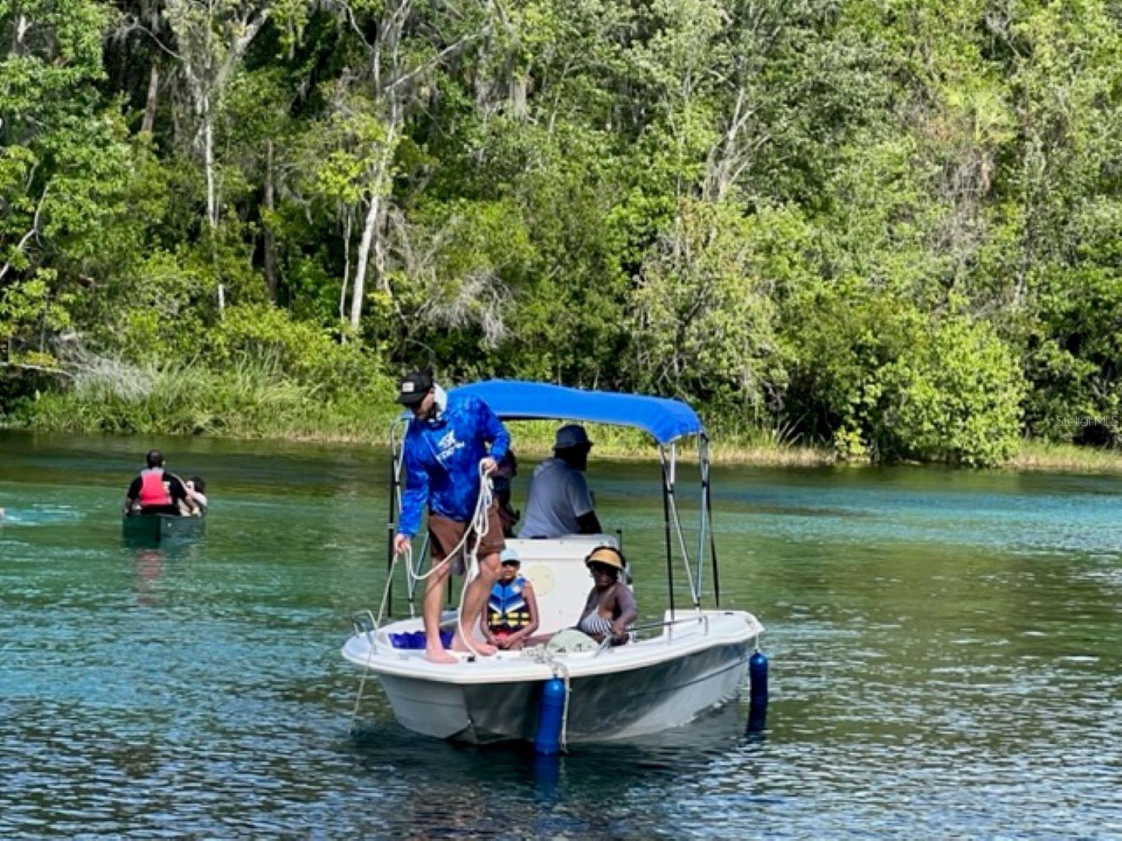 Boating on Rainbow River