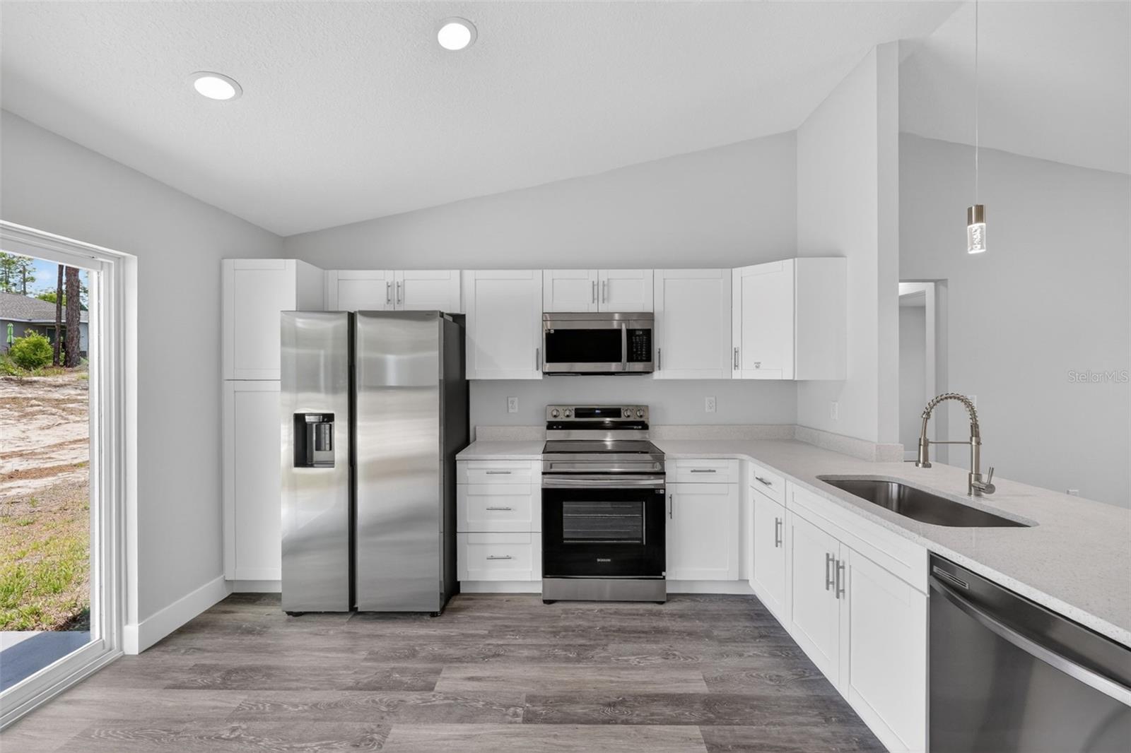 93 NW TREE TOP ROAD, Dunnellon, FL 34431
