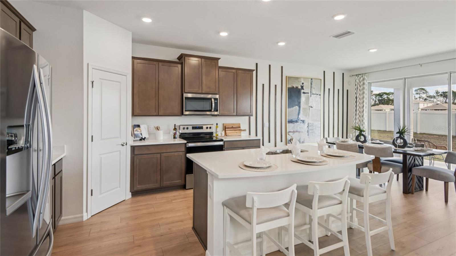 8733 PINECREST TRAIL, Wildwood, FL 34785
