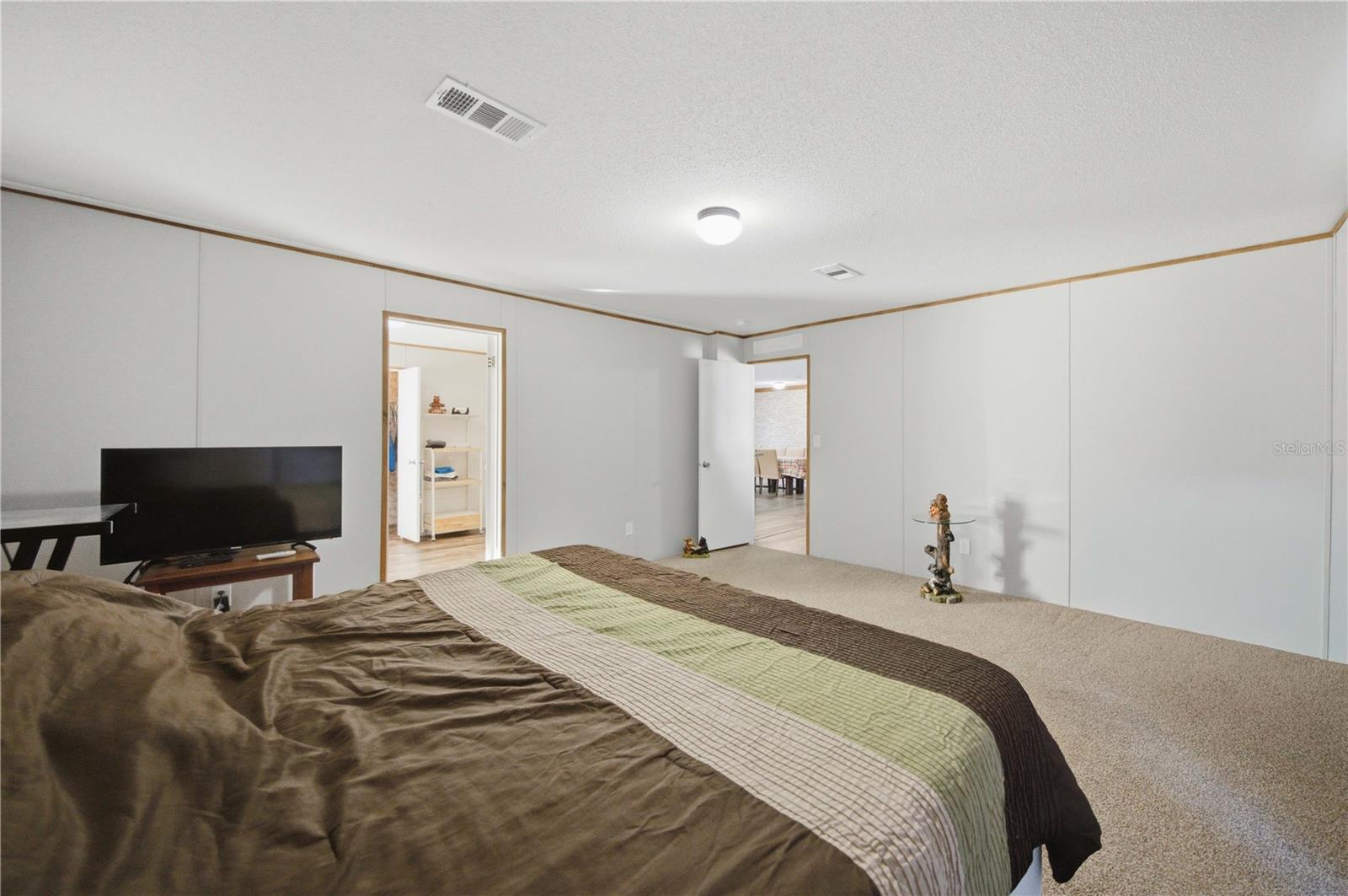 9921 SE 160TH AVENUE, Ocklawaha, FL 32179