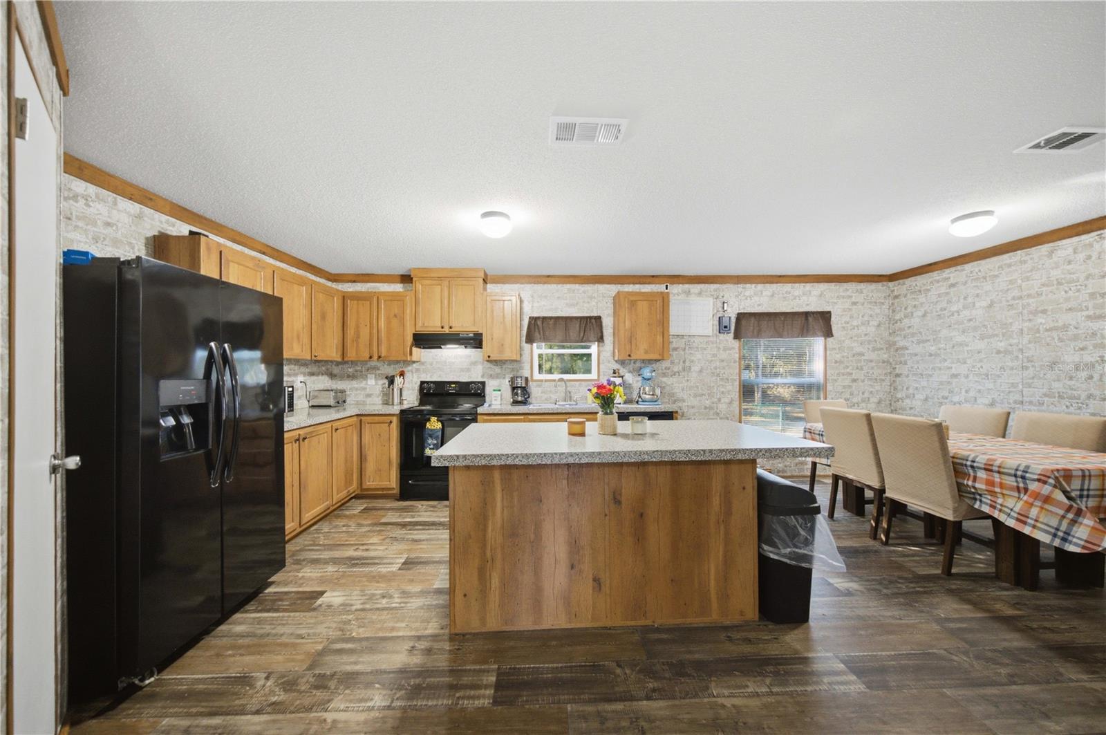 9921 SE 160TH AVENUE, Ocklawaha, FL 32179