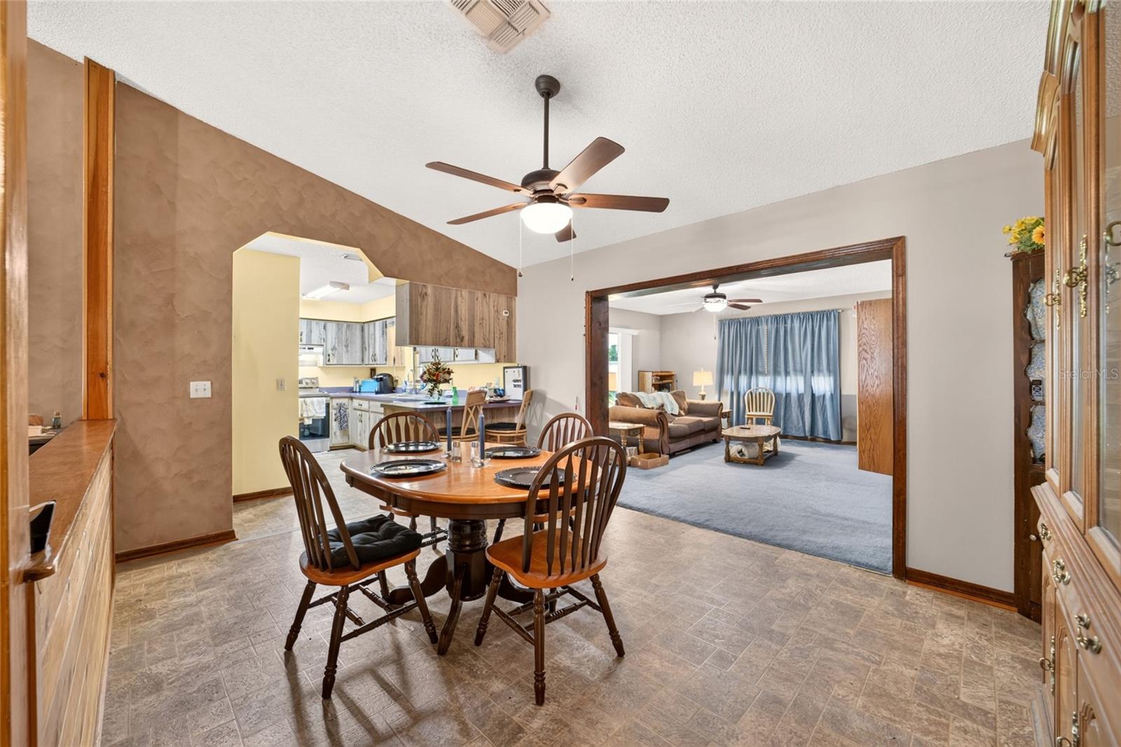 100 ALMOND ROAD, Ocala, FL 34472