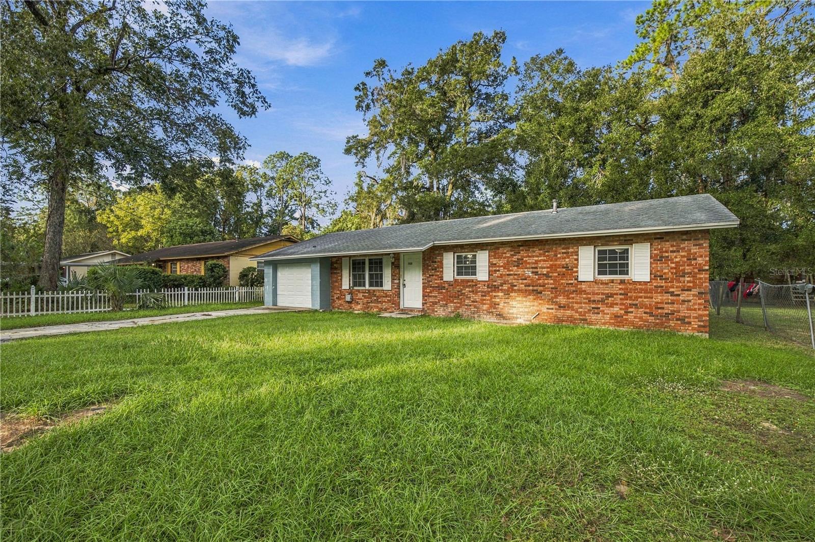 1322 NW 12TH AVENUE, Ocala, FL 34475 1322 NW 12TH AVENUE, Ocala, FL 34475
