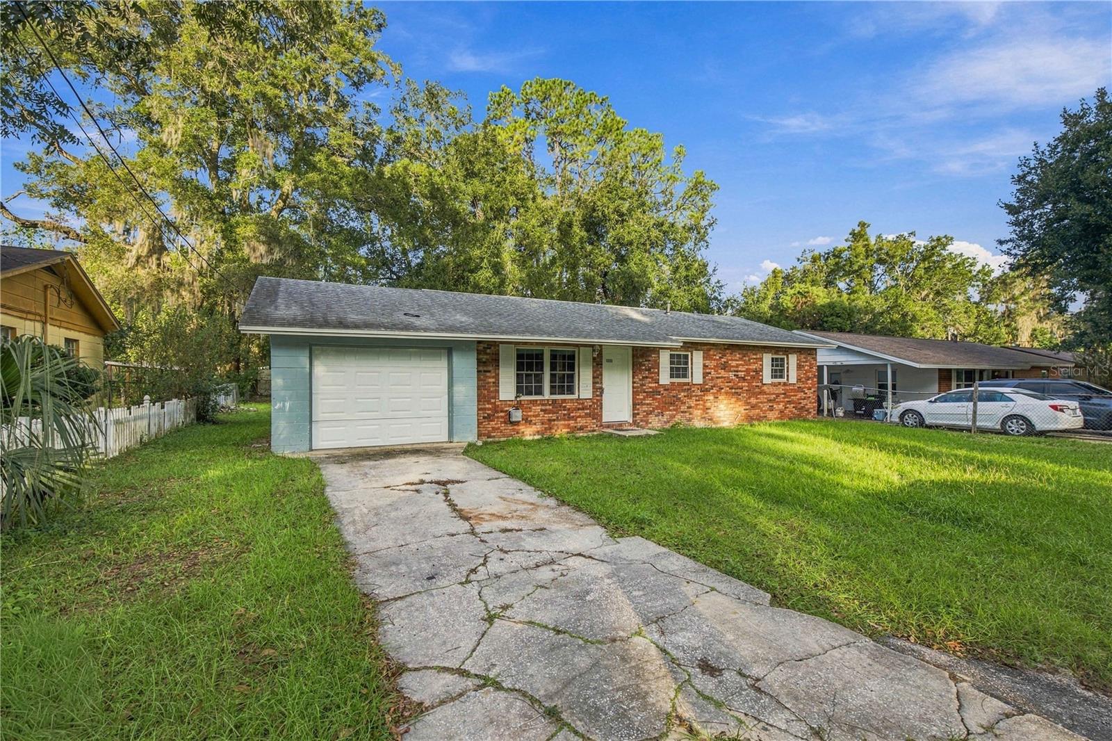 1322 NW 12TH AVENUE, Ocala, FL 34475 1322 NW 12TH AVENUE, Ocala, FL 34475