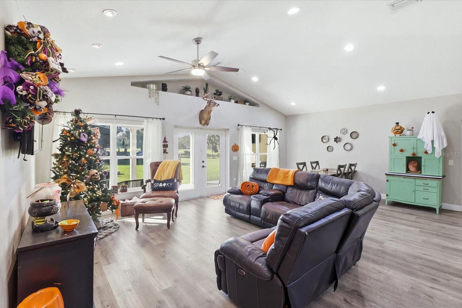 6420 CR 569, Center Hill, FL 33514