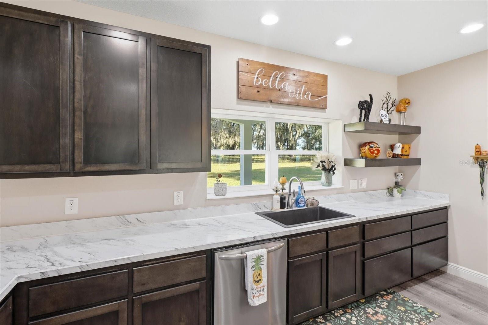 6420 CR 569, Center Hill, FL 33514