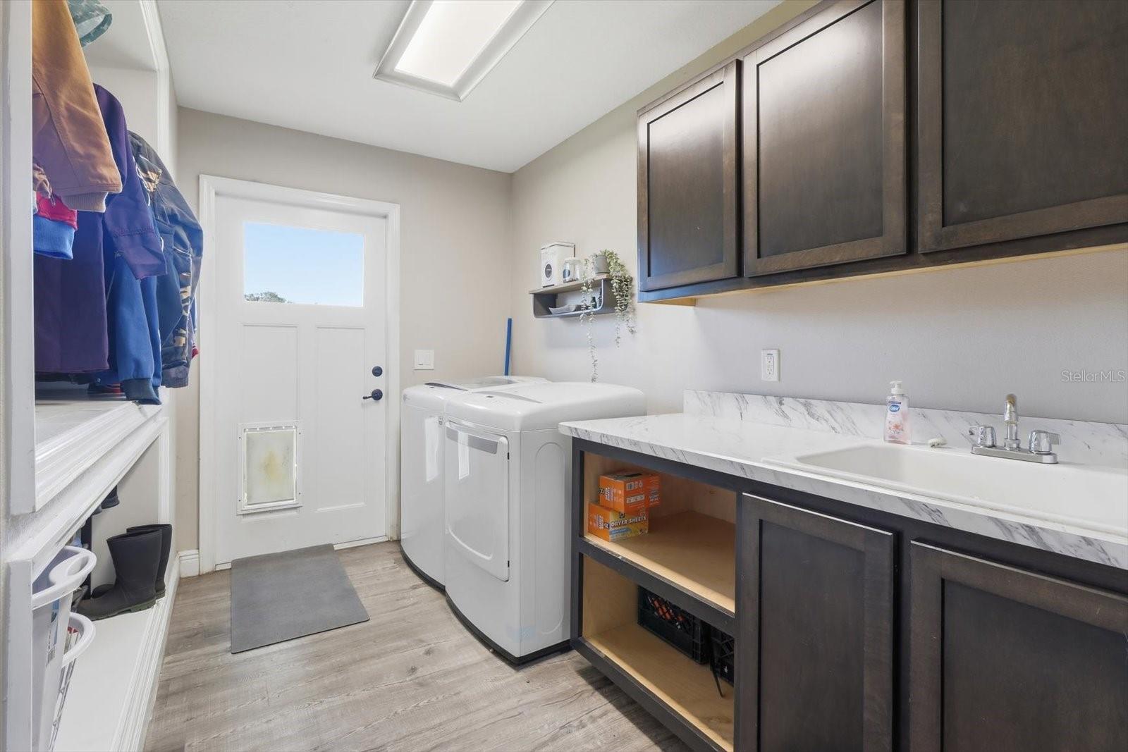 6420 CR 569, Center Hill, FL 33514
