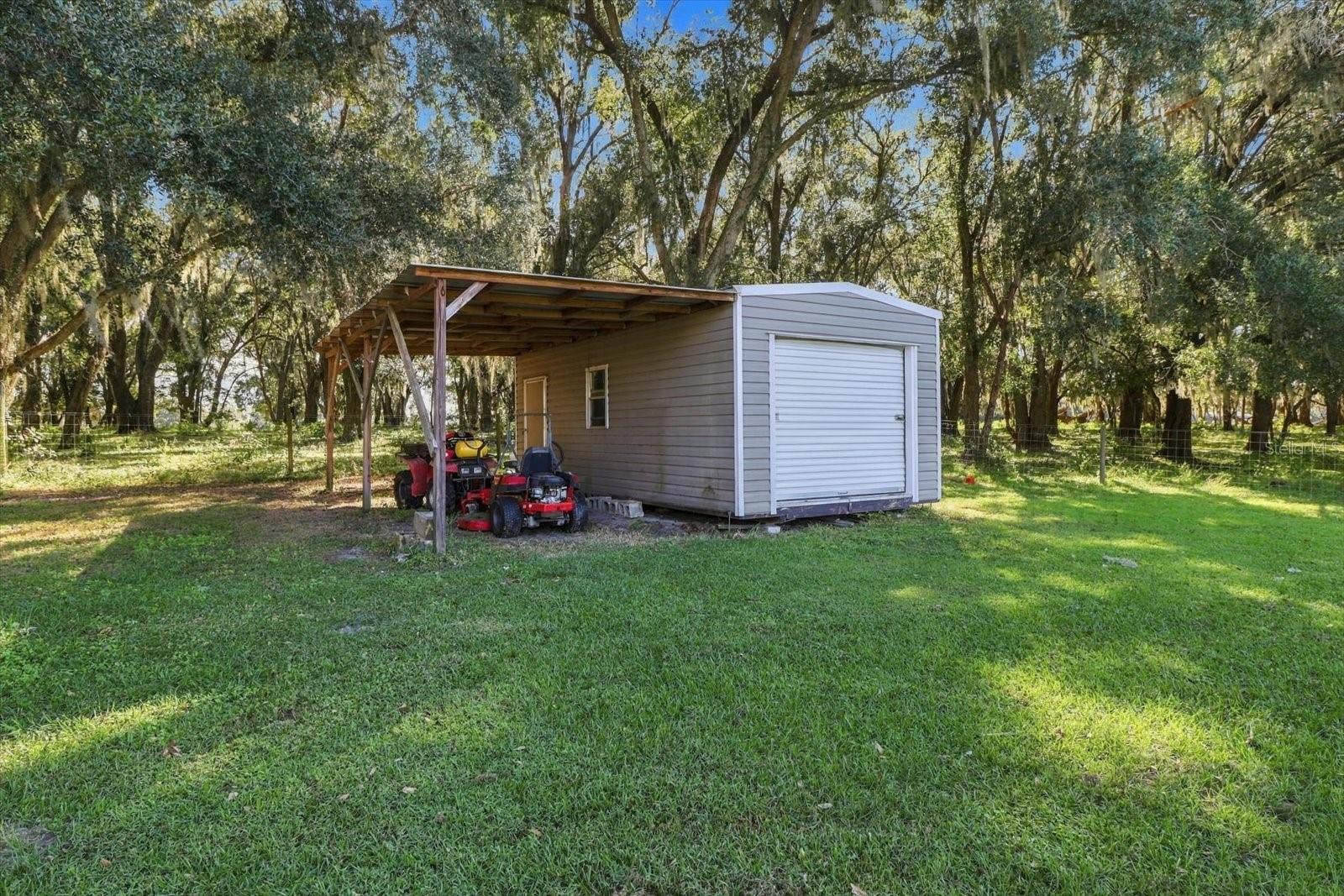 6420 CR 569, Center Hill, FL 33514
