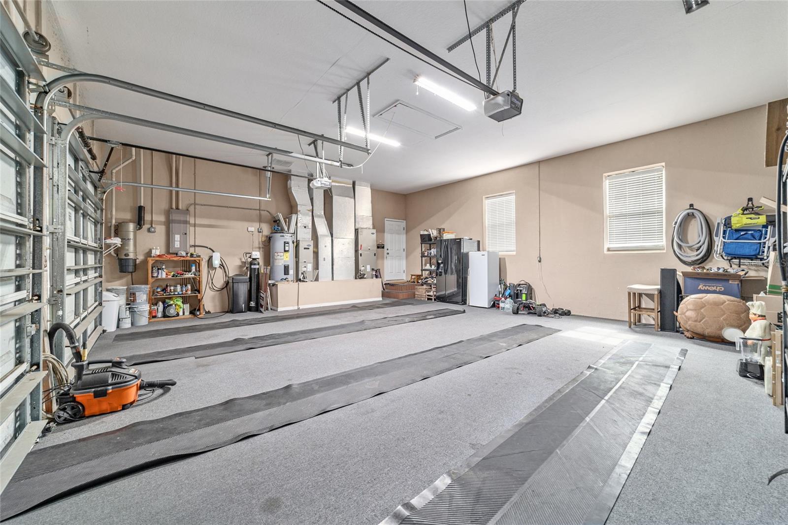 Over sized 30'X26" Garage