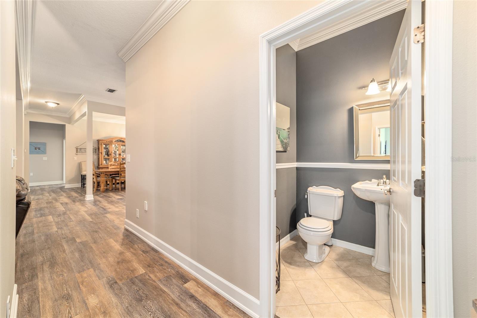 1/2 Bath