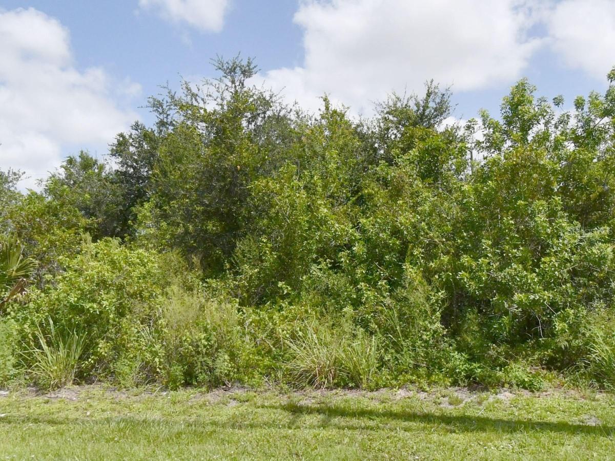 317 SW BECKER RD