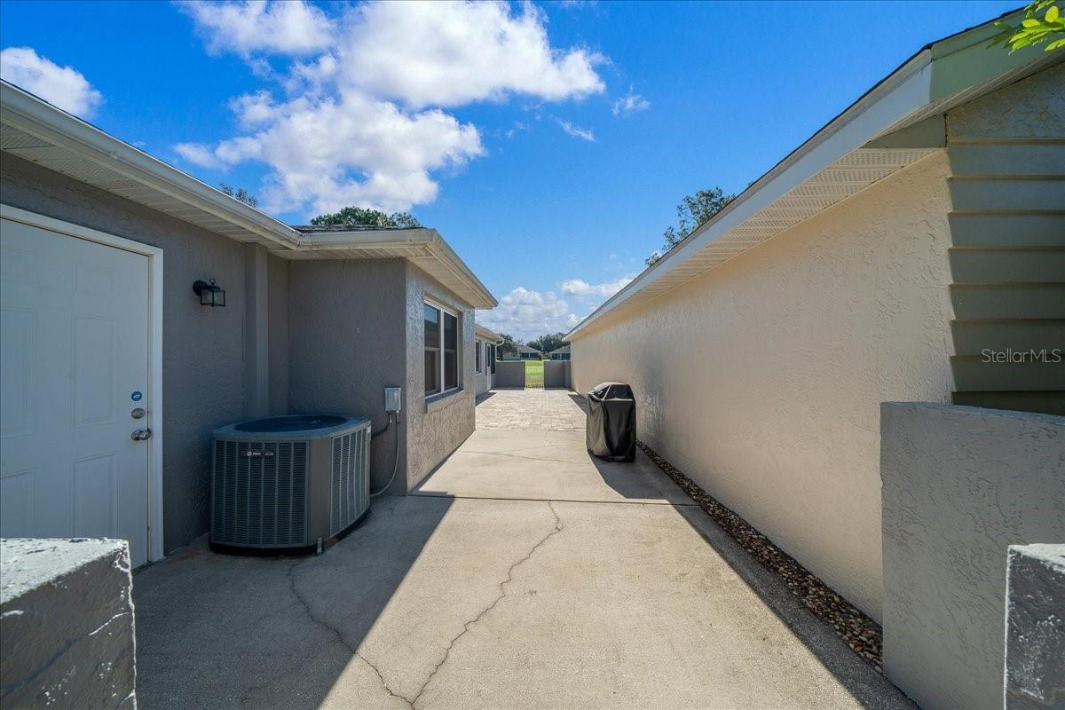 9085 SW 91ST CIRCLE, Ocala, FL 34481