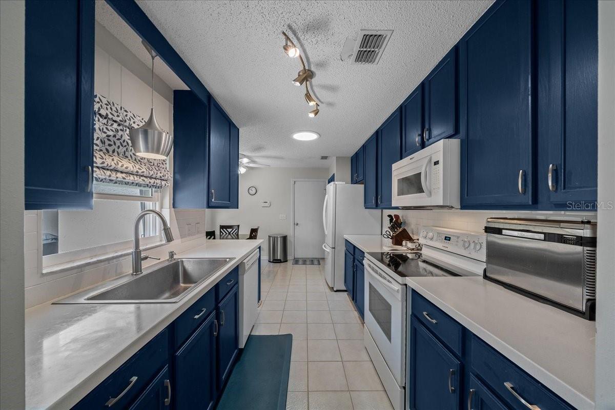 9085 SW 91ST CIRCLE, Ocala, FL 34481