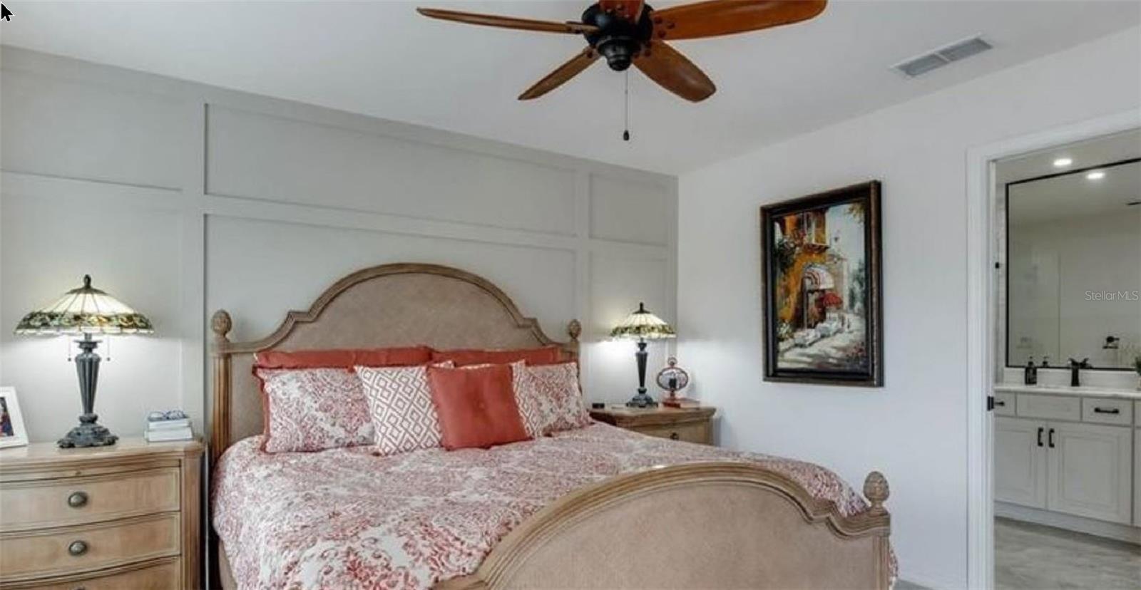 PRIMARY SUITE - NEW MATTRESS - KING BED