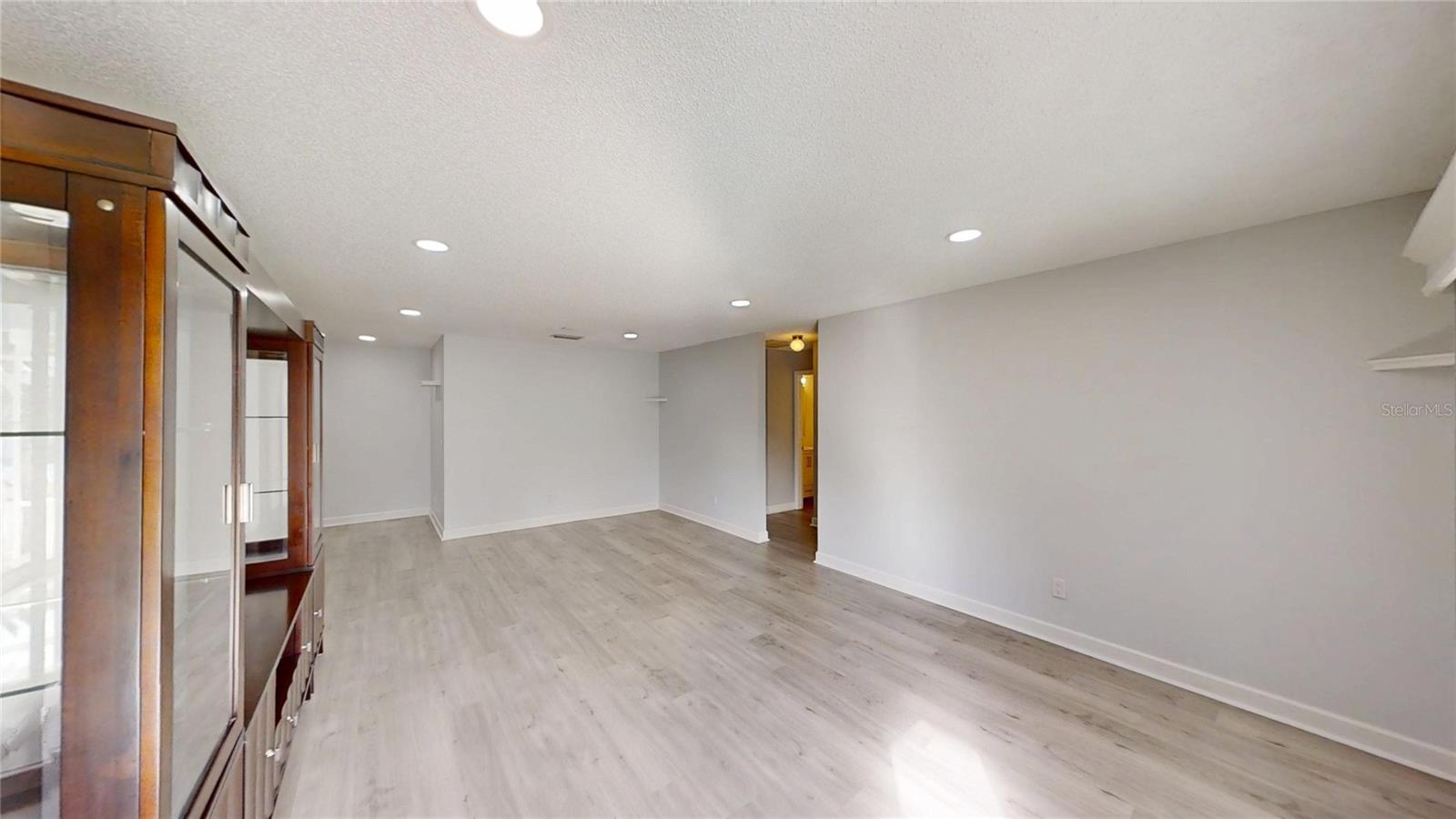 LIVING-DINING