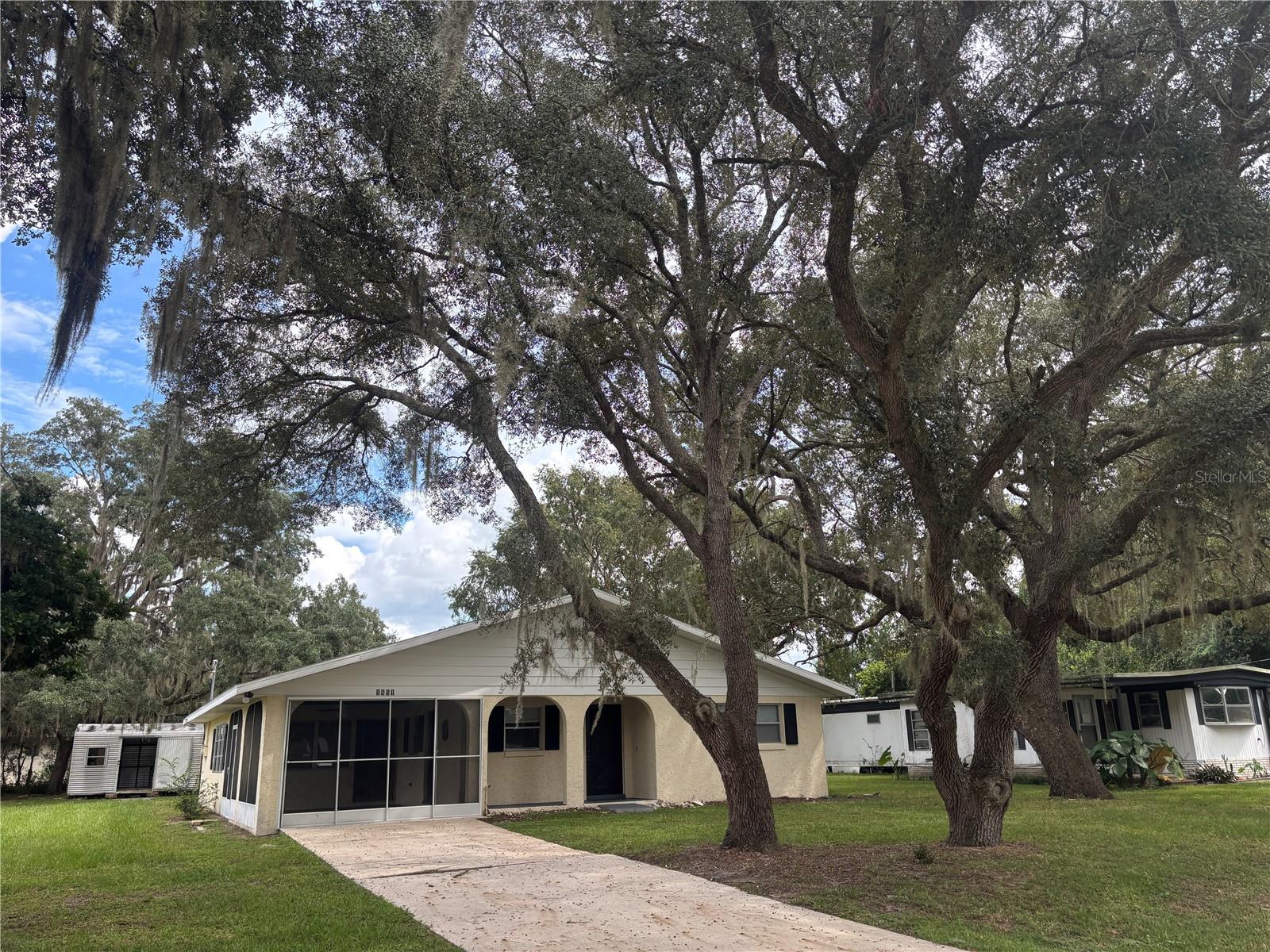 1851 SE 176TH AVENUE, Silver Springs, FL 34488 1851 SE 176TH AVENUE, Silver Springs, FL 34488