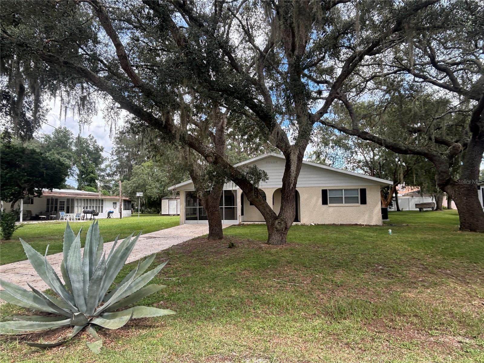 1851 SE 176TH AVENUE, Silver Springs, FL 34488 1851 SE 176TH AVENUE, Silver Springs, FL 34488