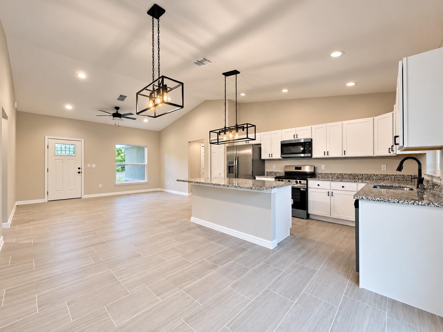 21002 SW CARDINAL AVENUE, Dunnellon, FL 34431