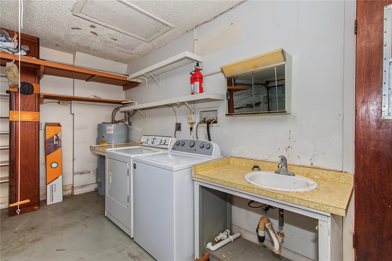 Washer/Dryer Area in garage off Kitchen