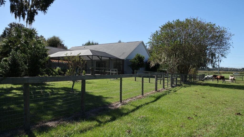 9238 FORT KING ROAD, Dade City, FL 33525