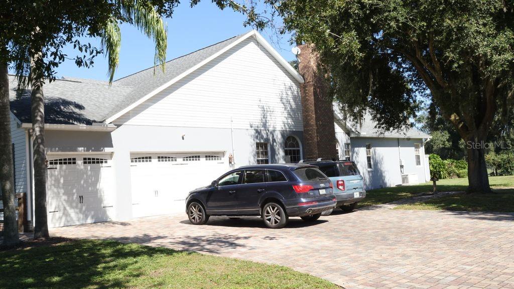 GARAGE