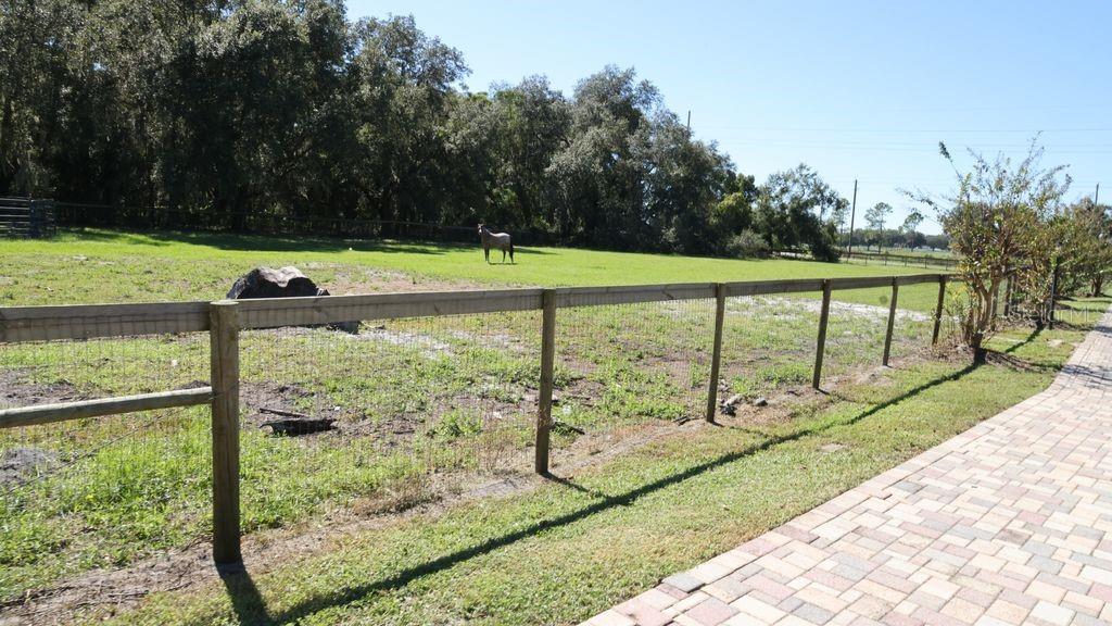 9238 FORT KING ROAD, Dade City, FL 33525