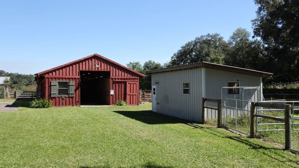 BARN 1