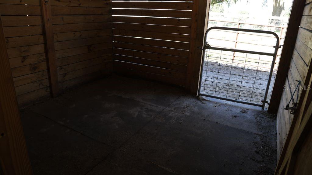 BARN 2