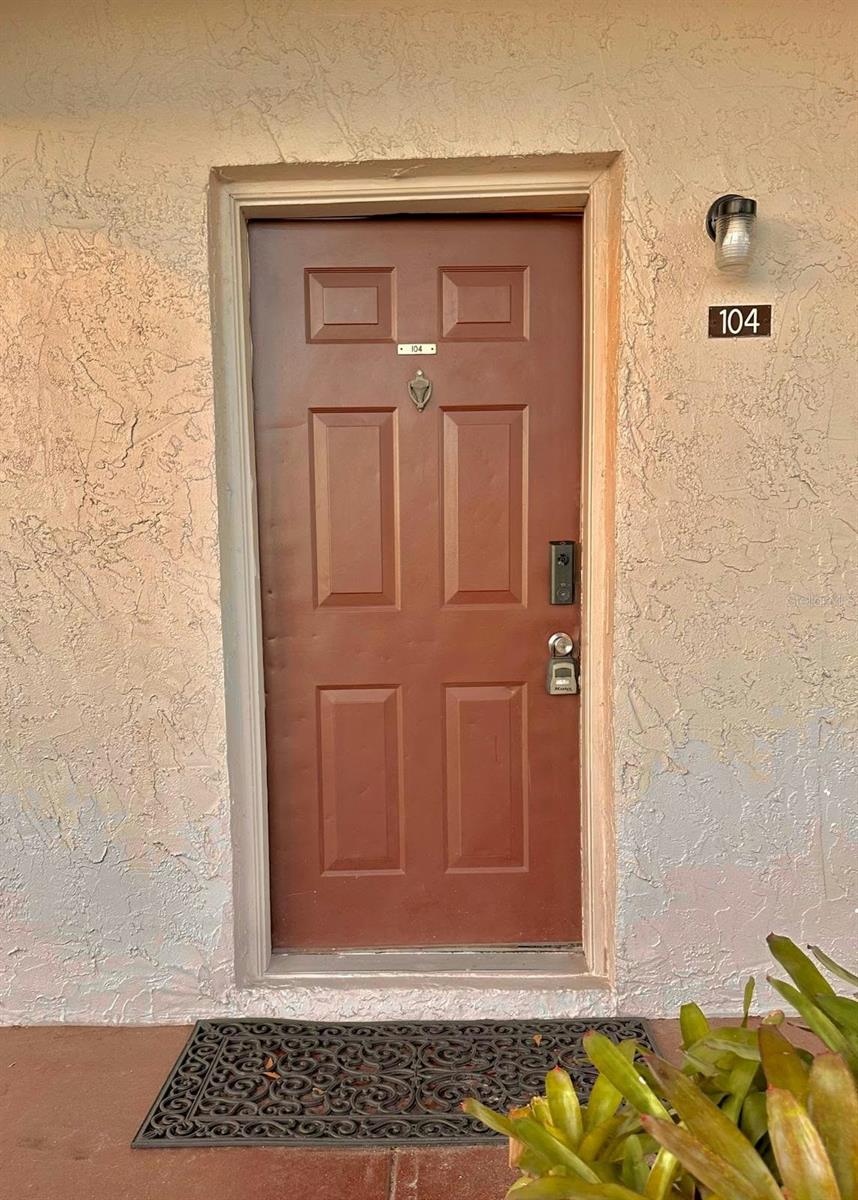 9209 TUDOR DRIVE, #C104, Tampa, FL 33615 9209 TUDOR DRIVE, #C104, Tampa, FL 33615