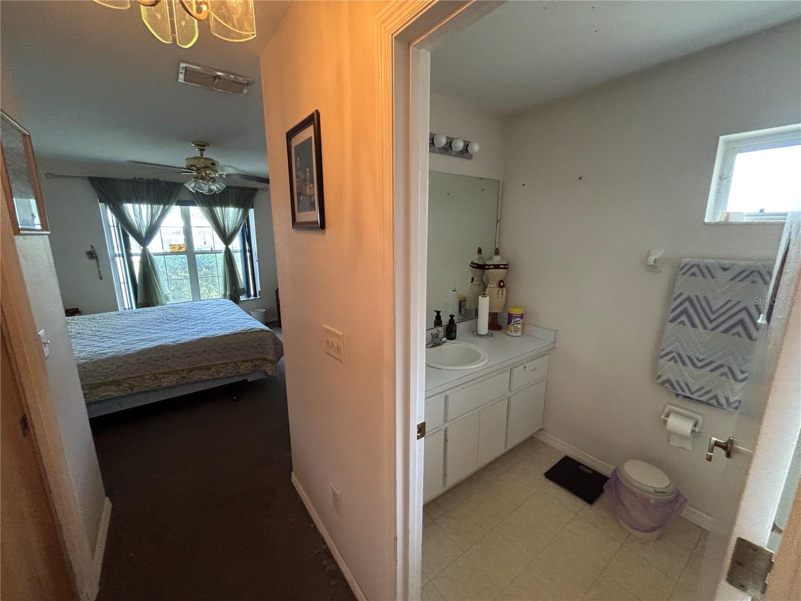 2042 SE 175TH TERRACE, Silver Springs, FL 34488