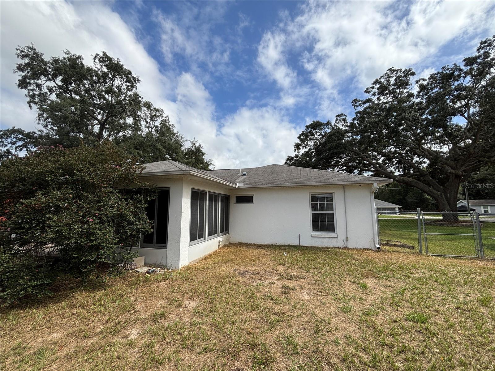2042 SE 175TH TERRACE, Silver Springs, FL 34488