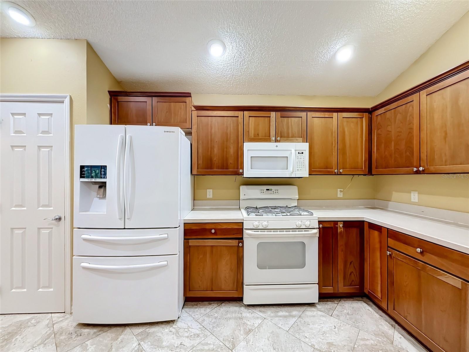 863 CASTLEBERRY CIRCLE, The Villages, FL 32162
