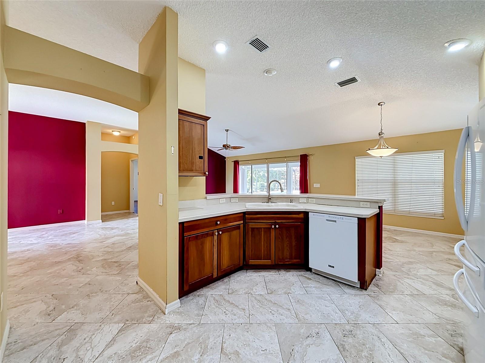 863 CASTLEBERRY CIRCLE, The Villages, FL 32162