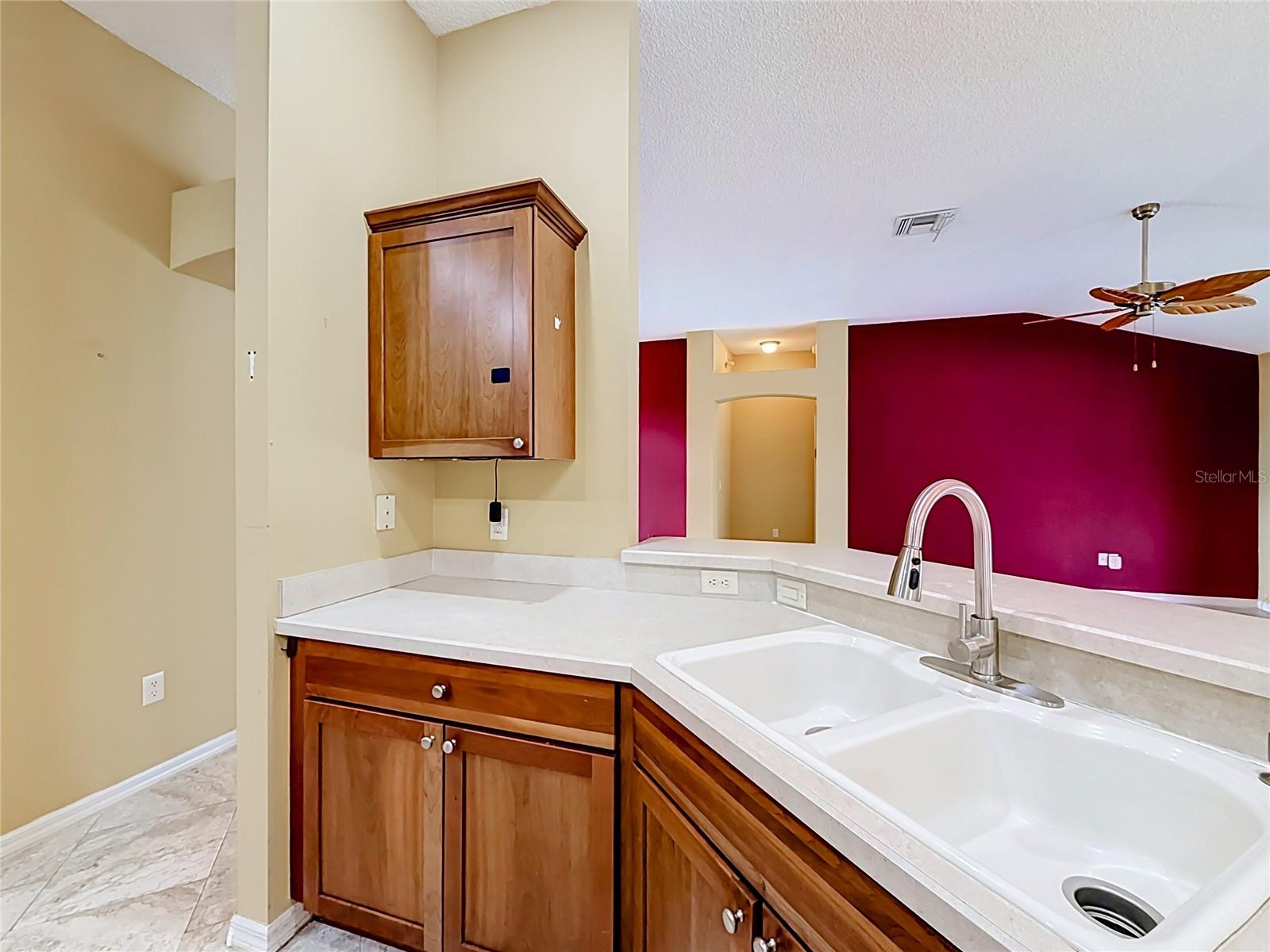 863 CASTLEBERRY CIRCLE, The Villages, FL 32162