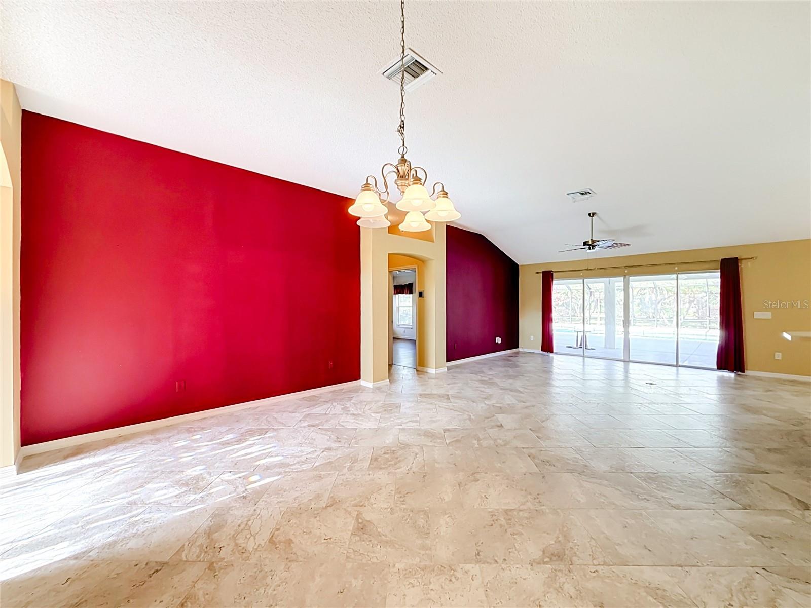 863 CASTLEBERRY CIRCLE, The Villages, FL 32162