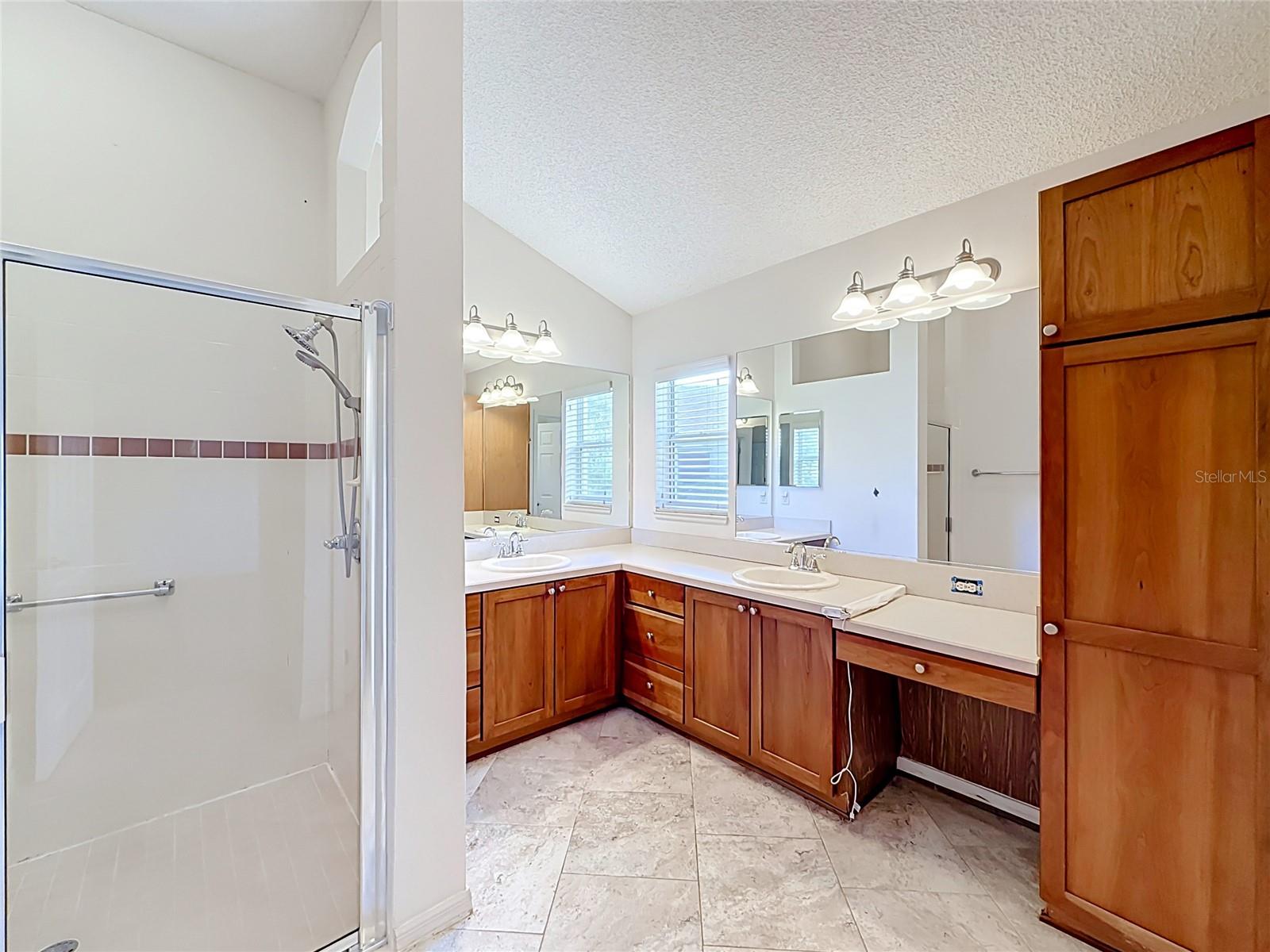 863 CASTLEBERRY CIRCLE, The Villages, FL 32162