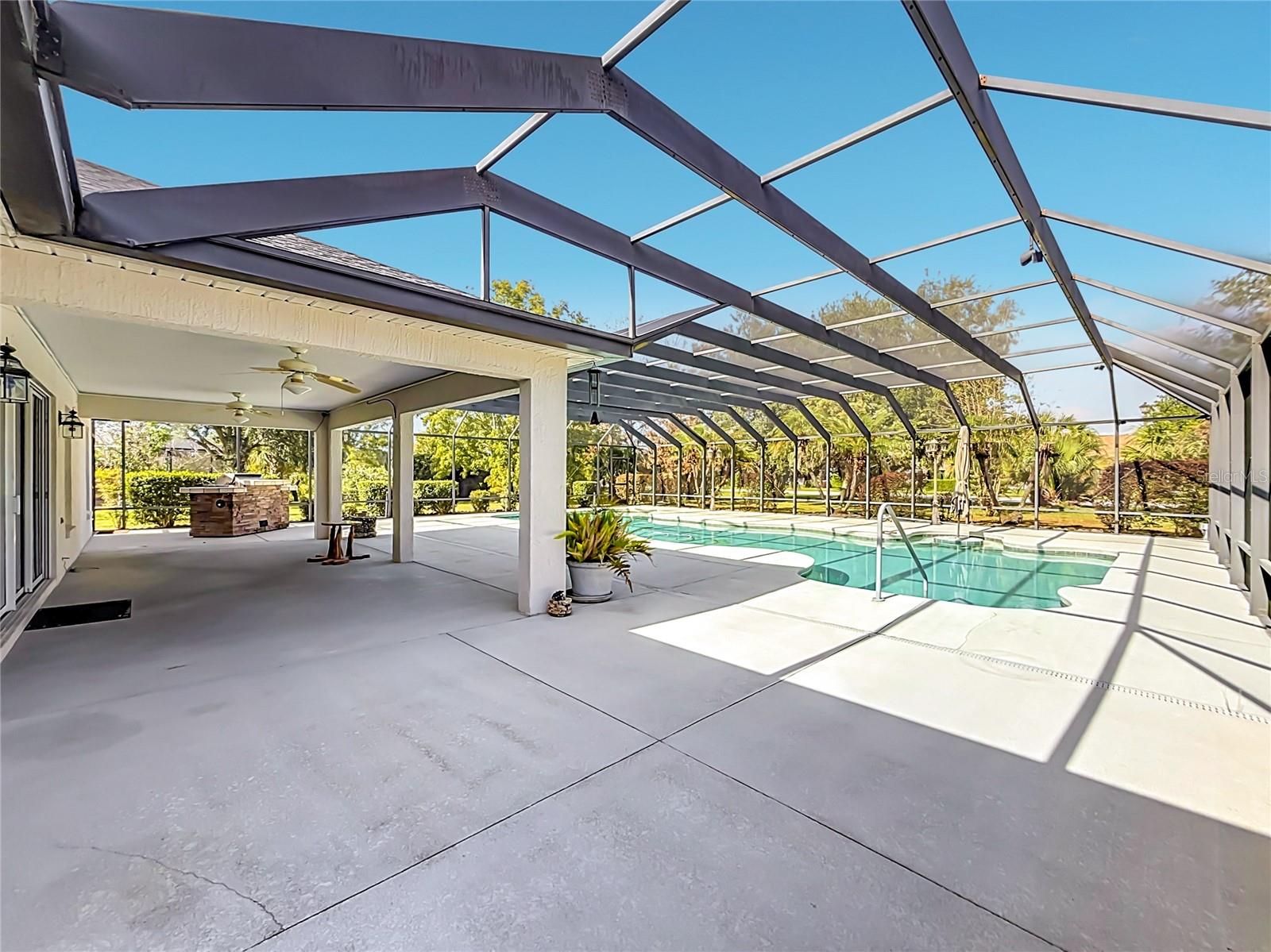 863 CASTLEBERRY CIRCLE, The Villages, FL 32162