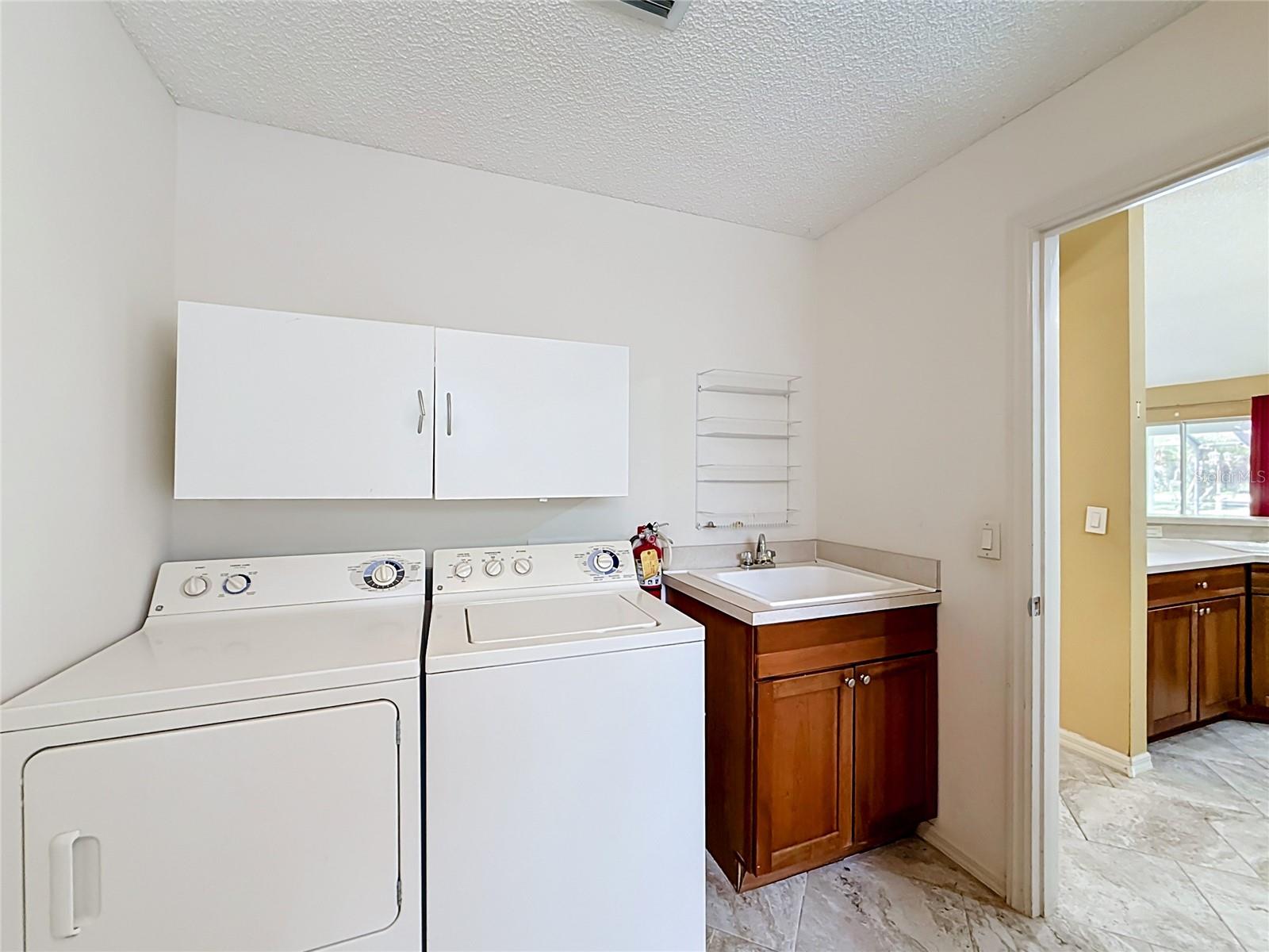 863 CASTLEBERRY CIRCLE, The Villages, FL 32162