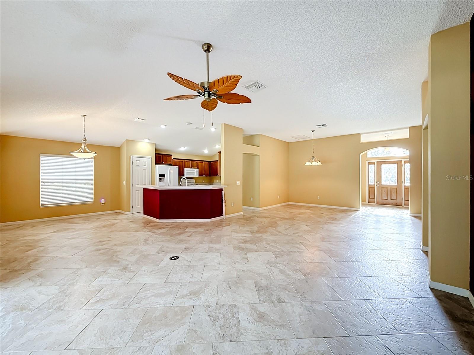 863 CASTLEBERRY CIRCLE, The Villages, FL 32162