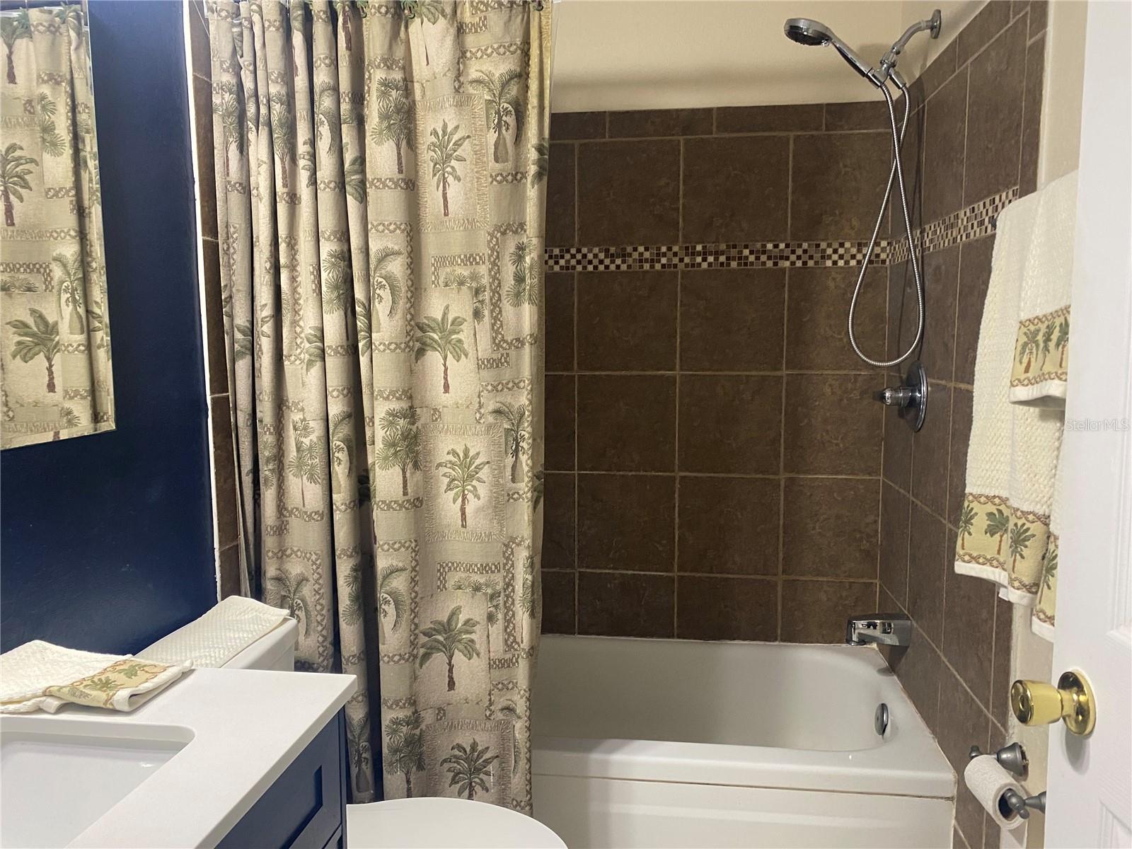 Upgraded tile in the tub/shower.