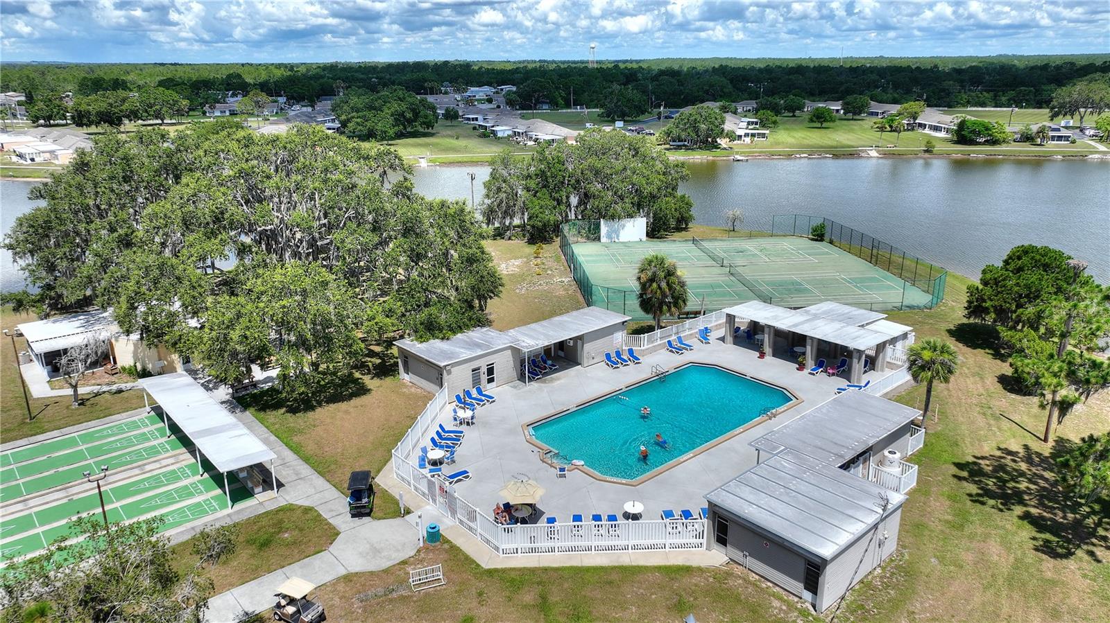 2637 CLUB CIRCLE, Lake Wales, FL 33854