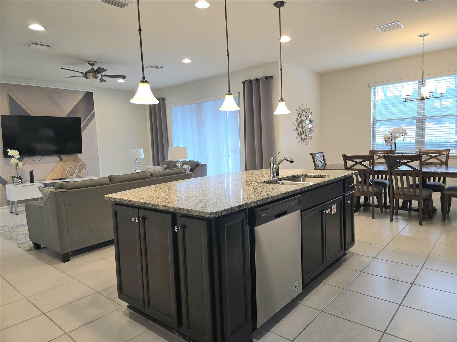 2462 DUBAI STREET, Kissimmee, FL 34747