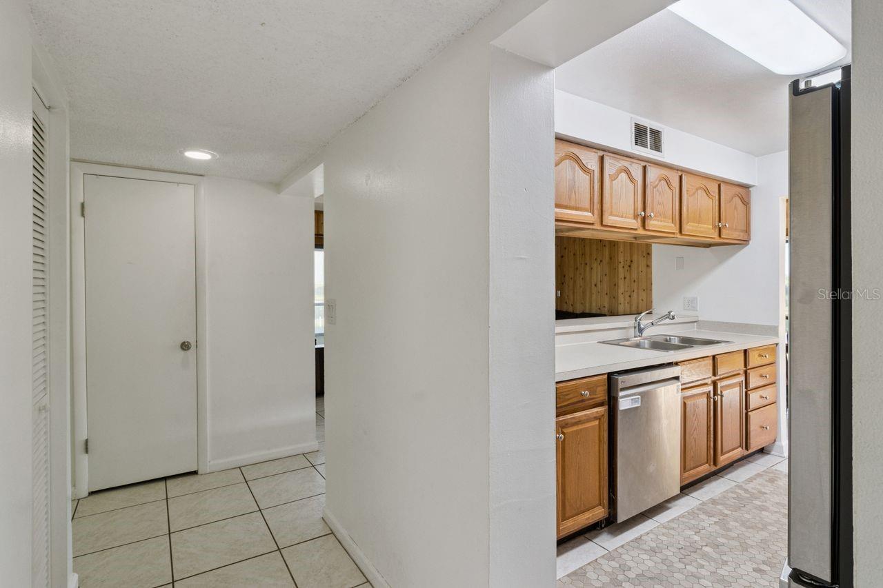 Foyer looking into kitchen