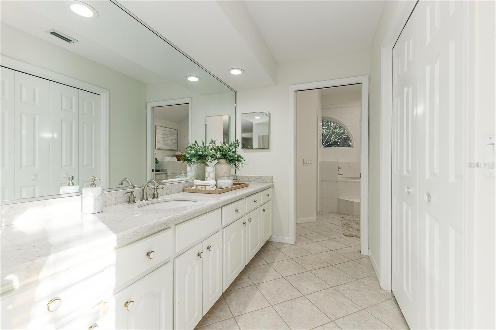 725 HERITAGE DRIVE NE, Winter Haven, FL 33881