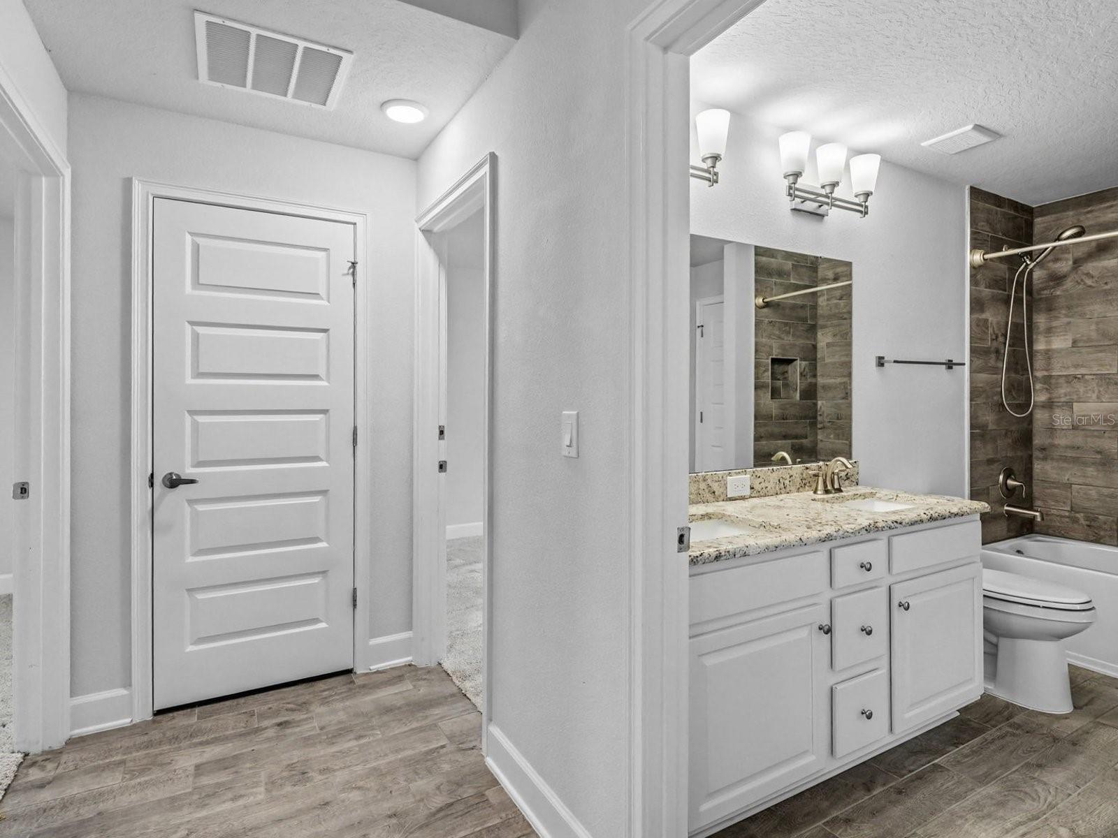 466 LAKE VISTA DRIVE, Auburndale, FL 33823