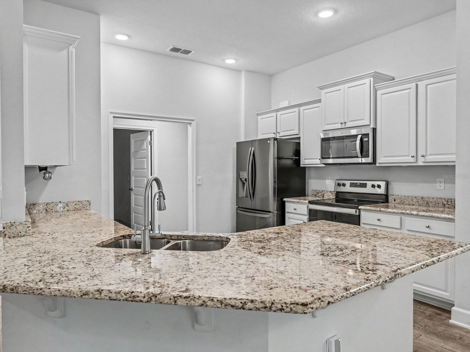 466 LAKE VISTA DRIVE, Auburndale, FL 33823