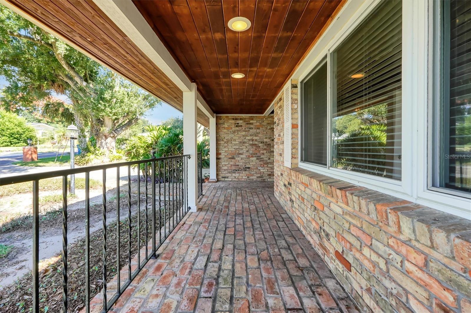 1400 AVENUE D NE, Winter Haven, FL 33881