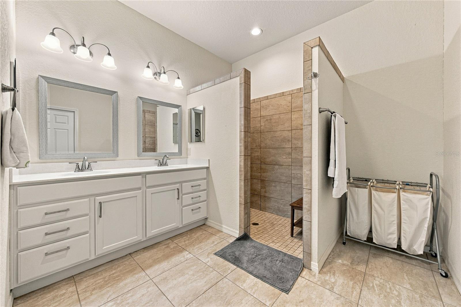 Primary bath